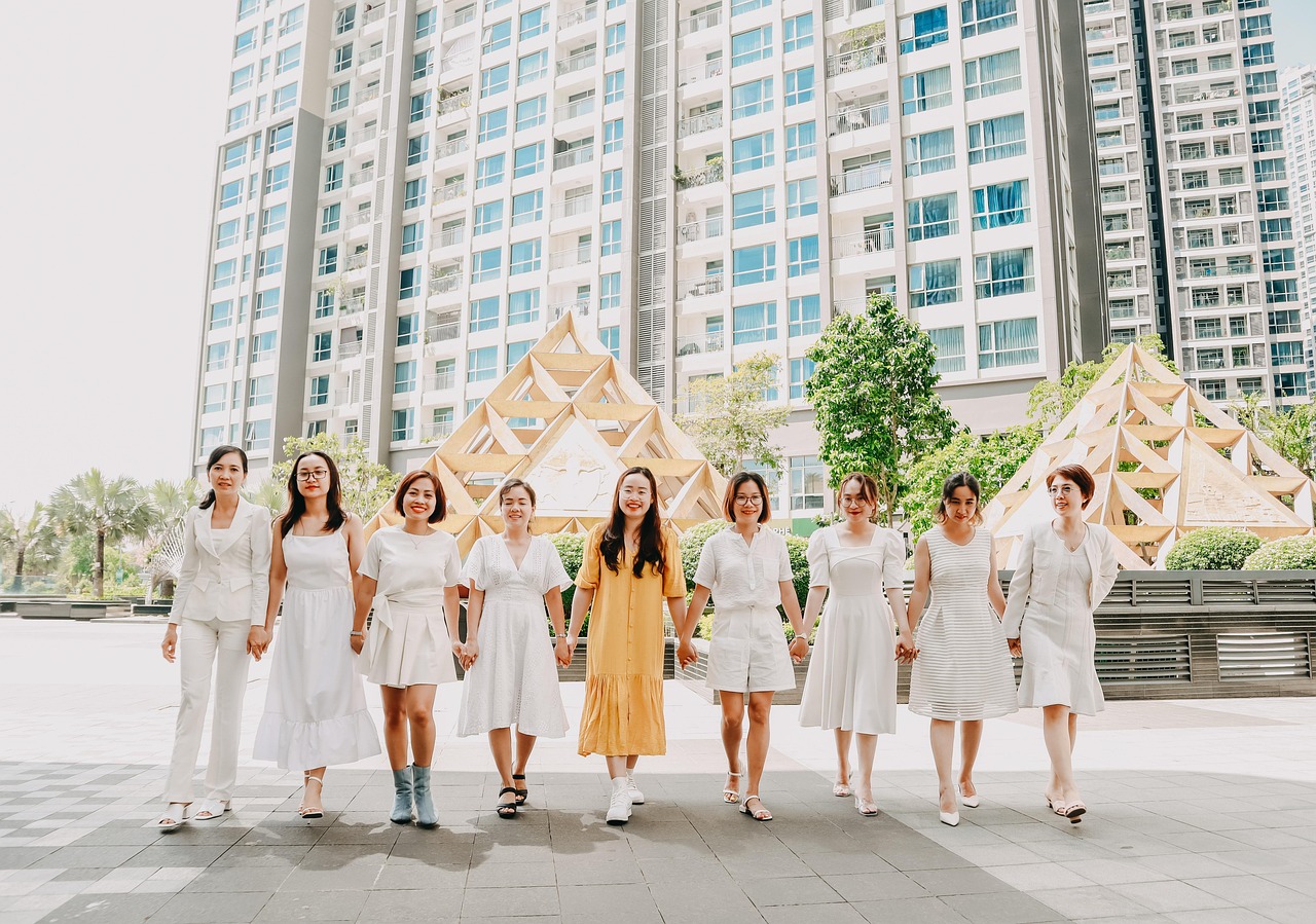 如何在游戏中发现技术支持攻击行为？