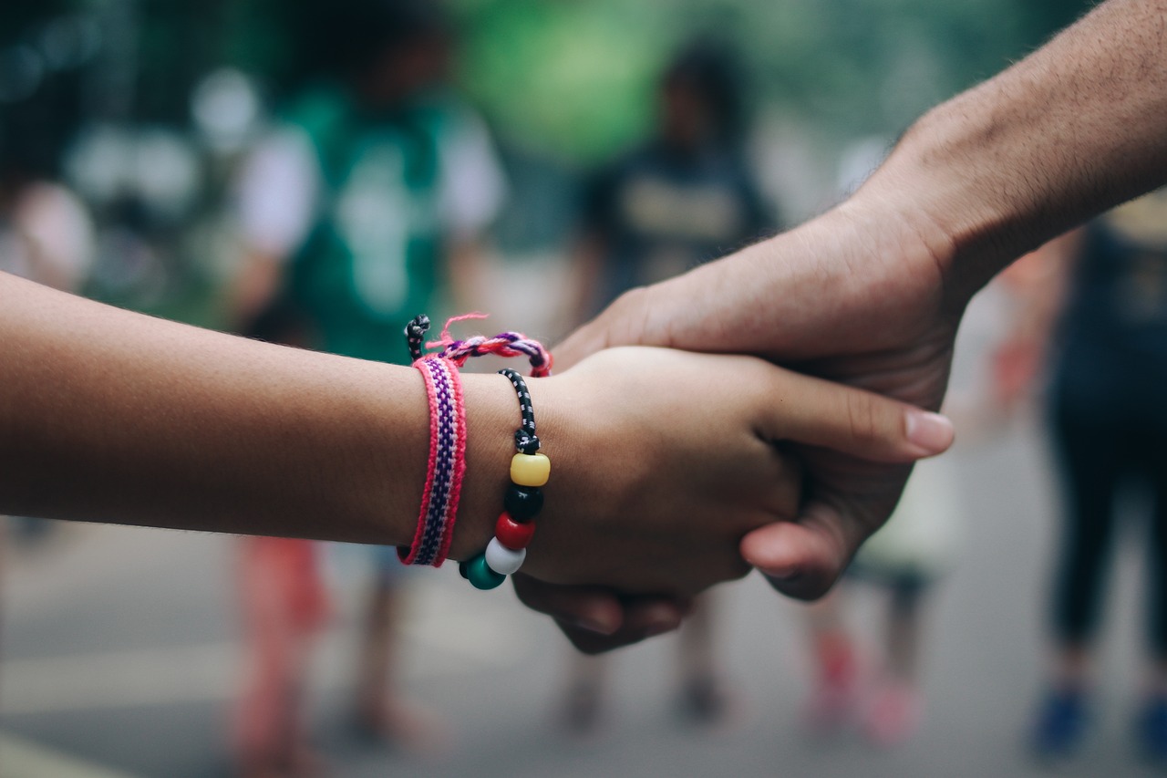 微信买卖小号：神鹰辅助购买平台